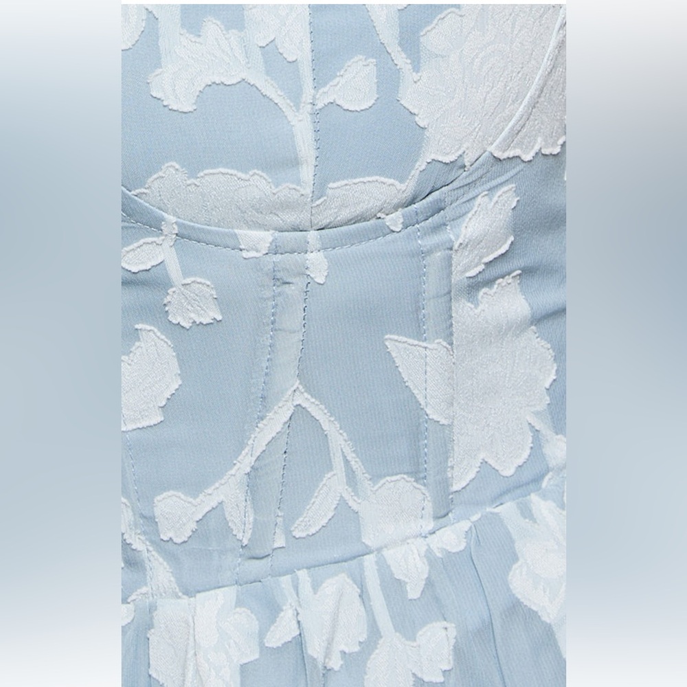 Showpo Light Blue Floral Maxi Dress - Picture 6 of 11